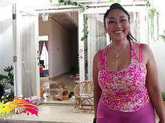 Korean Nudes presents: Sarah hot in pink leggings